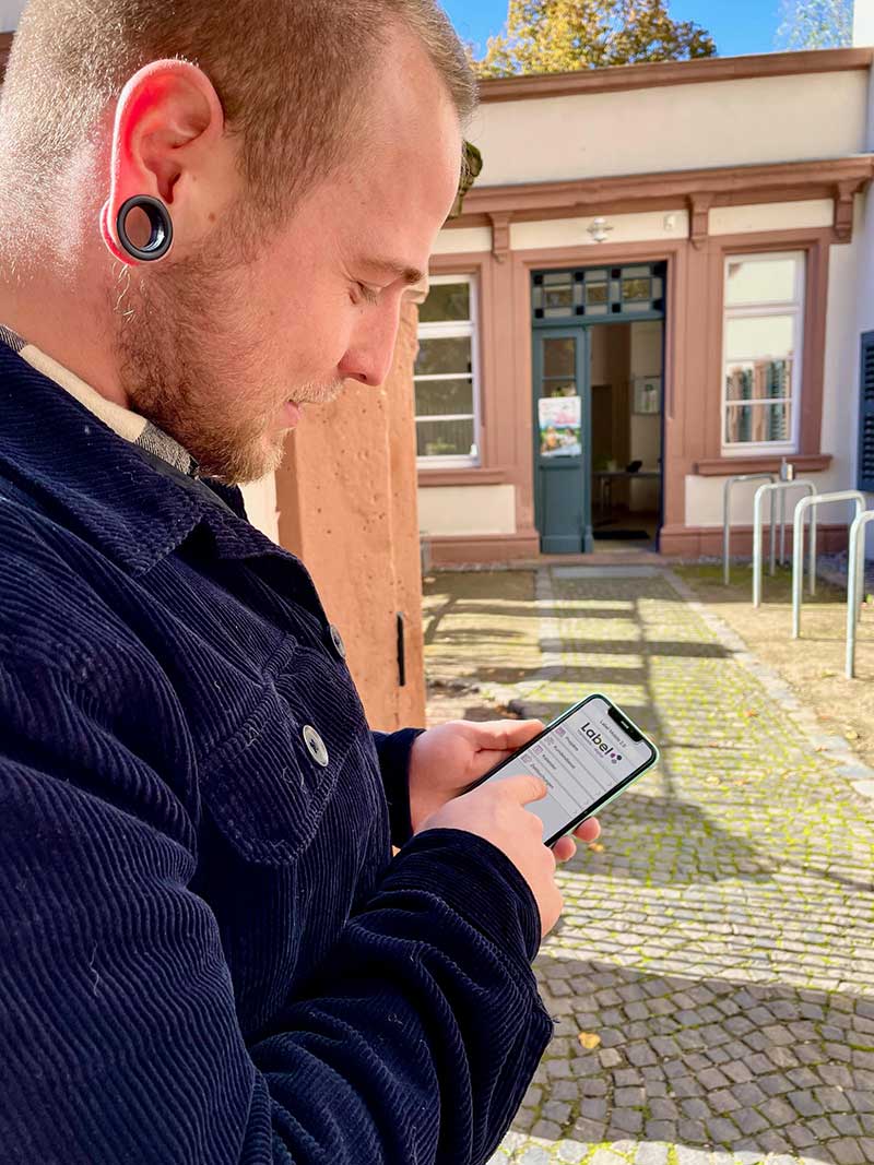 web armando becker mit label mobile